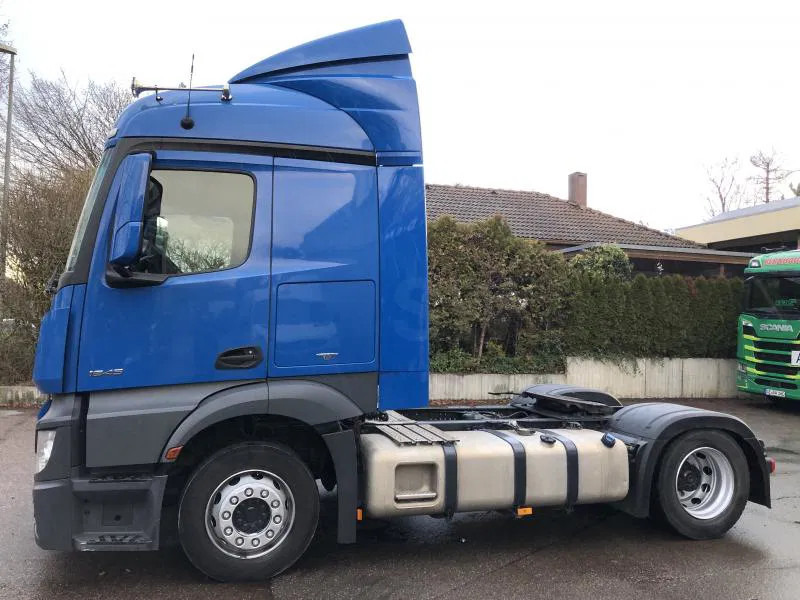 Tracteur routier Mercedes-Benz Actros 1845 LS LOW MEGA Streamspace Intarder