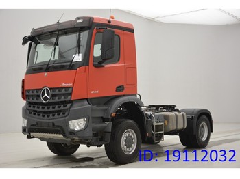 Tracteur routier Mercedes-Benz Arocs 2145AS - 4x4: photos 1