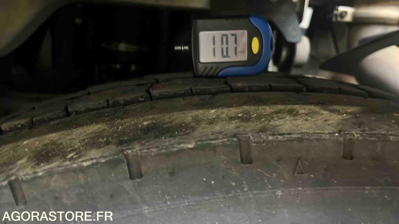 Tracteur routier RENAULT 29CHB1 PREMIUM - 2009 - 310214 KM - AC-252-JM