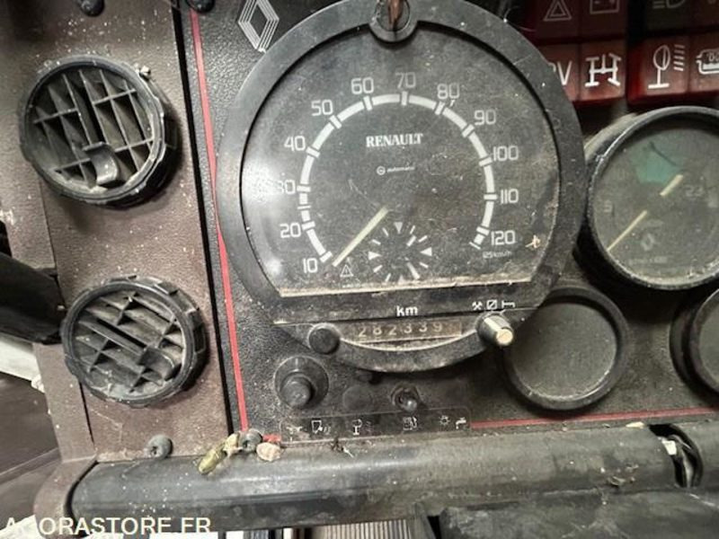 Tracteur routier RENAULT TRACTEUR C290 4X4 110KM/H  282500 KM