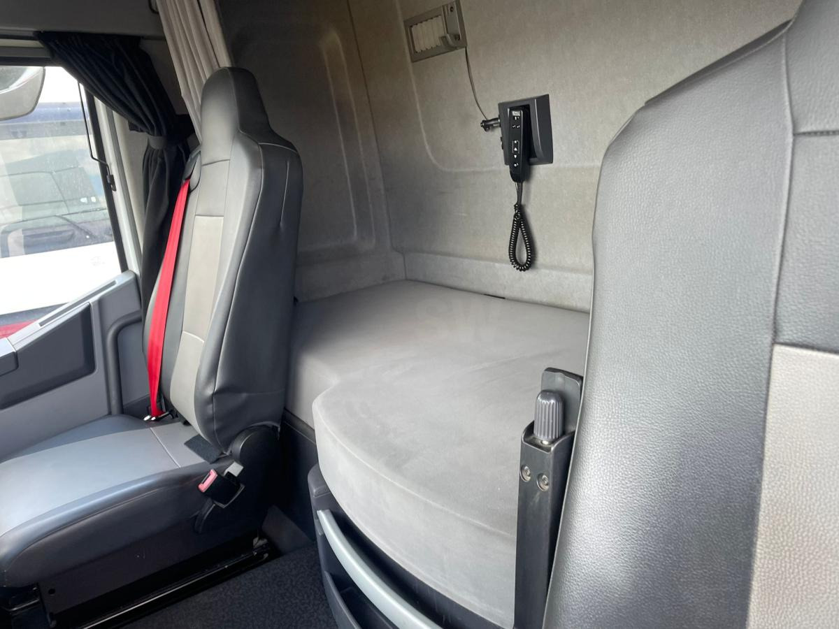 Tracteur routier Renault Gamme T 460