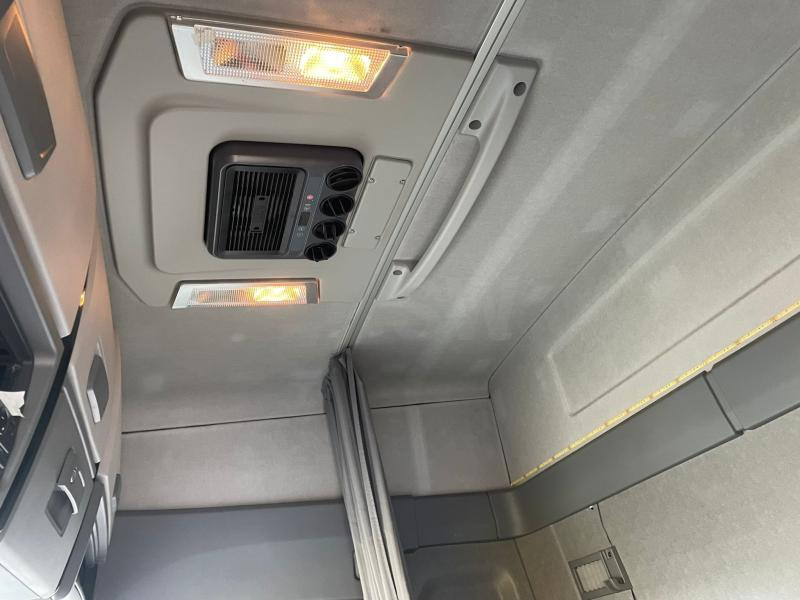 Tracteur routier Renault Gamme T 460