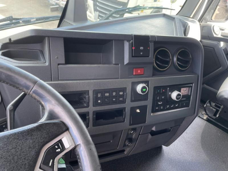 Tracteur routier Renault Gamme T 480