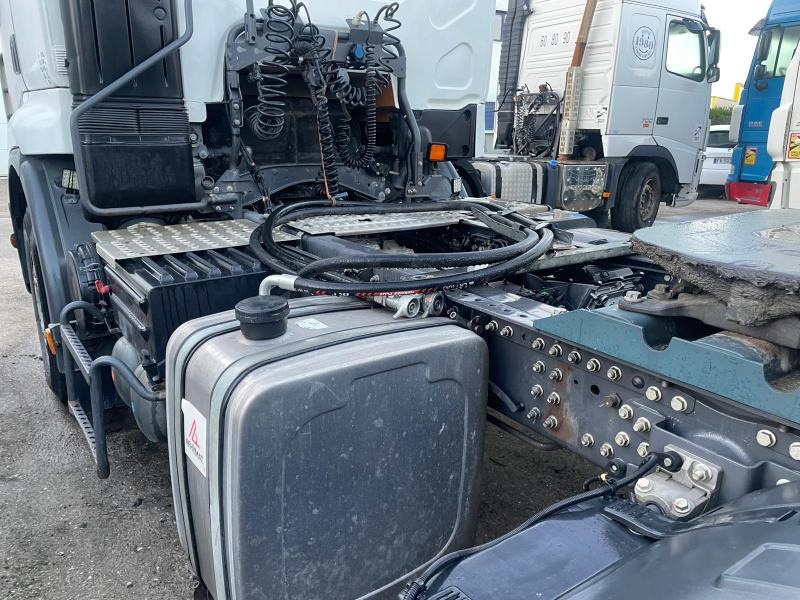 Tracteur routier Renault Lander