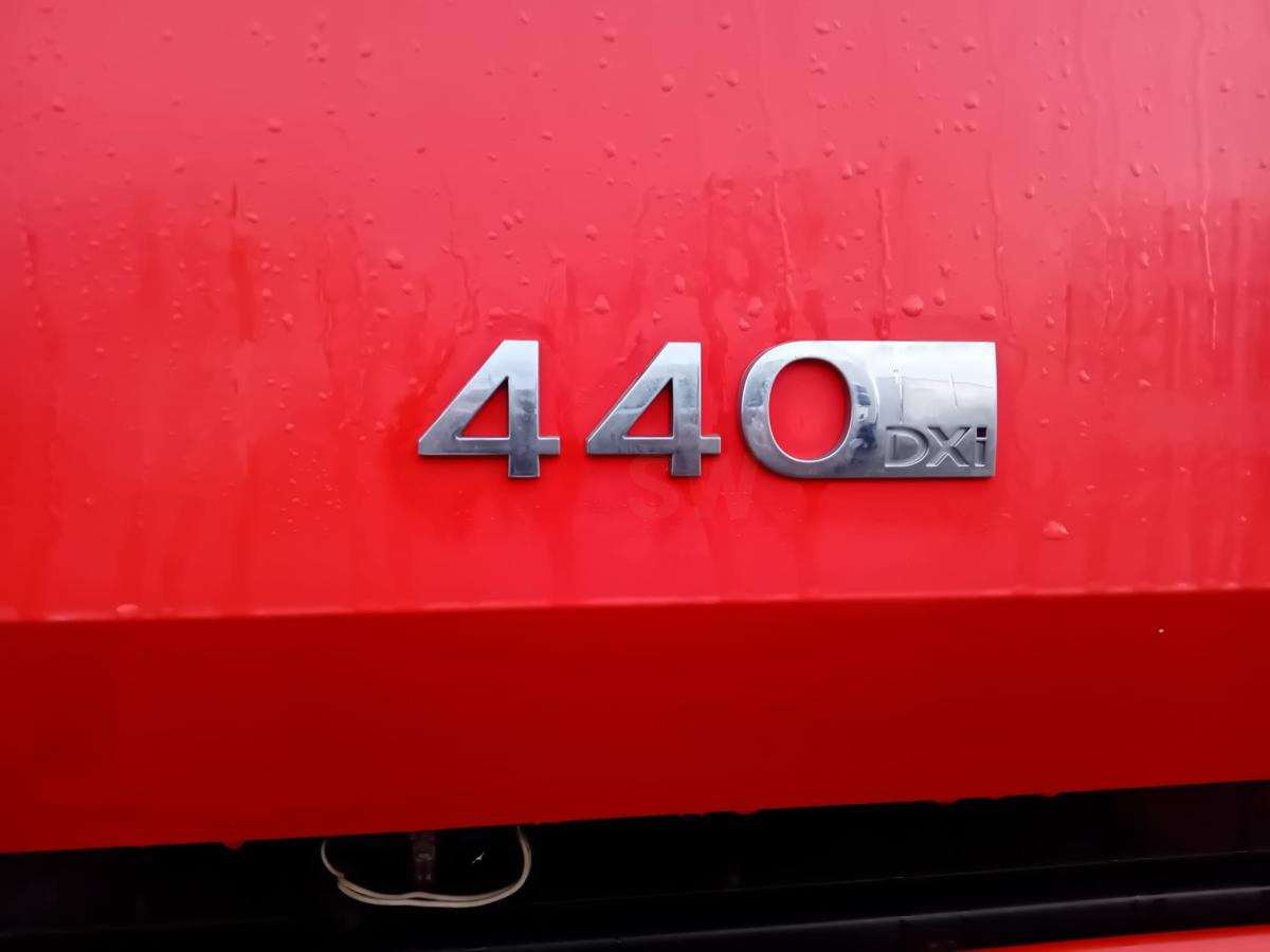 Tracteur routier Renault Magnum 440 DXI