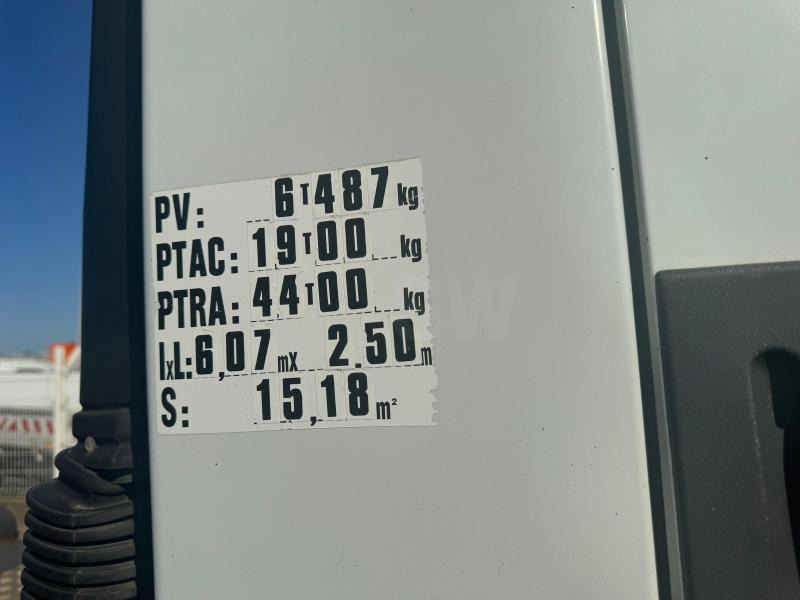 Tracteur routier Renault Premium 370 DCI