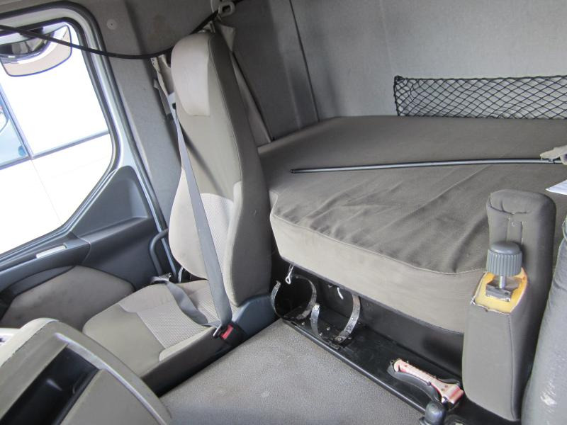 Tracteur routier Renault Premium 460 DXI