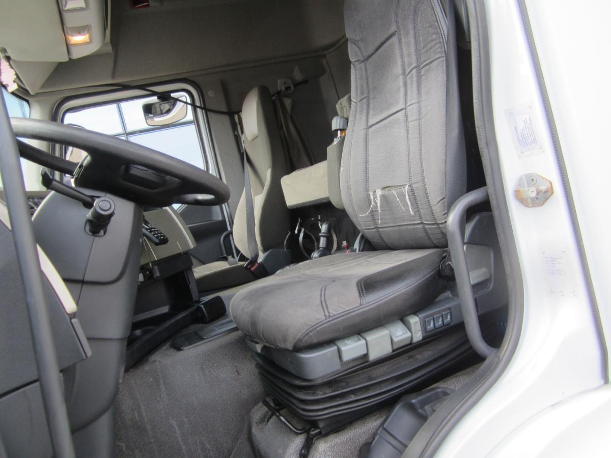 Tracteur routier Renault Premium 460 DXI