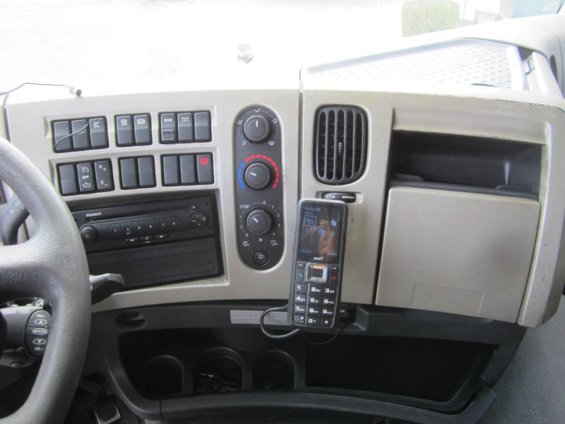 Tracteur routier Renault Premium 460 DXI