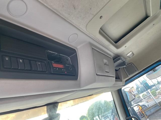 Tracteur routier Renault Premium Lander