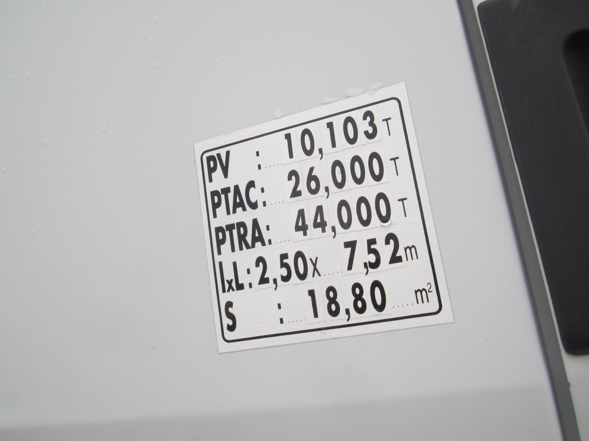 Tracteur routier Renault Premium Lander 460 DXI