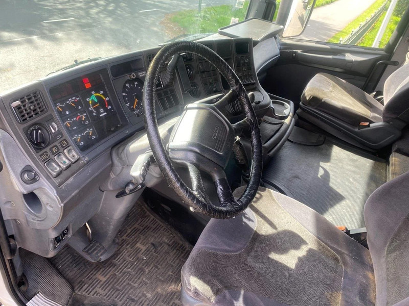 Tracteur routier Scania R114-380 AIRCO RETARDER 2003: photos 18