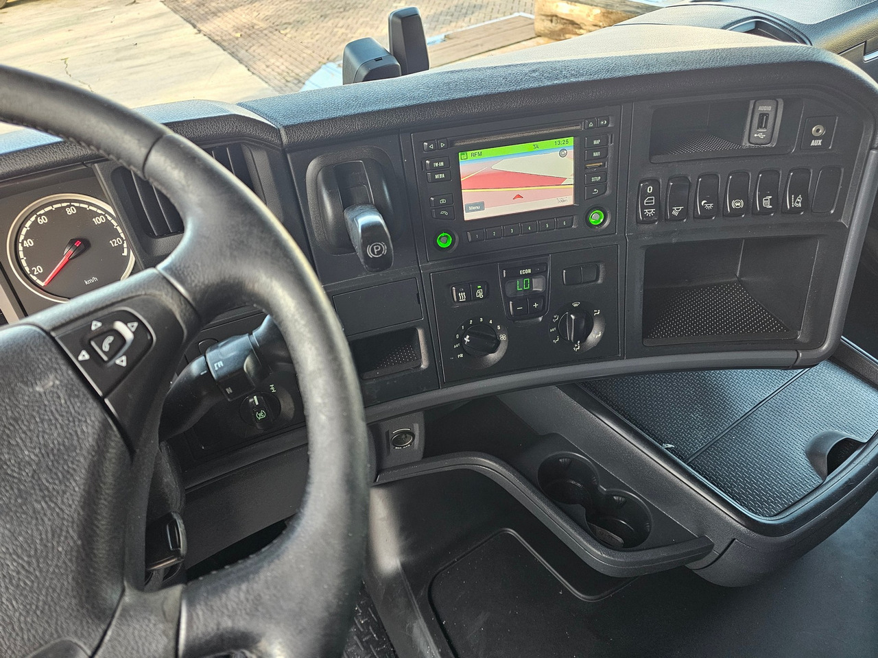 Tracteur routier Scania R410 Highline SCR Only