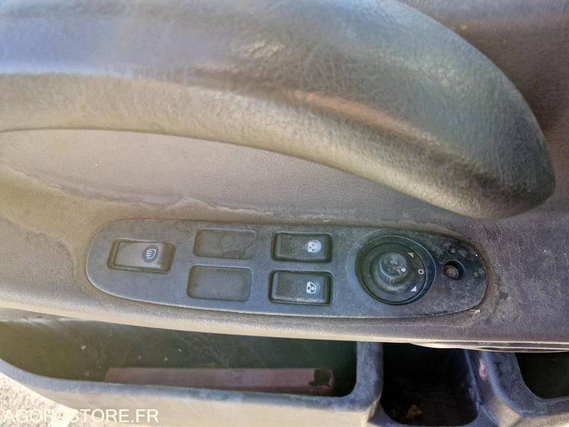 Tracteur routier Tracteur Renault - 2004 - 339927 - DD612SG