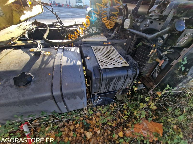 Tracteur routier Tracteur Renault - 2004 - 339927 - DD612SG