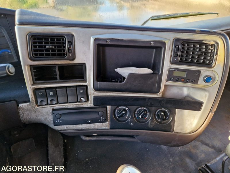 Tracteur routier Tracteur Renault - 2004 - 339927 - DD612SG