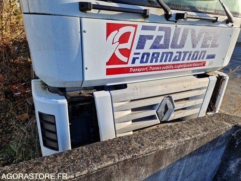 Tracteur routier Tracteur Renault - 2004 - 339927 - DD612SG