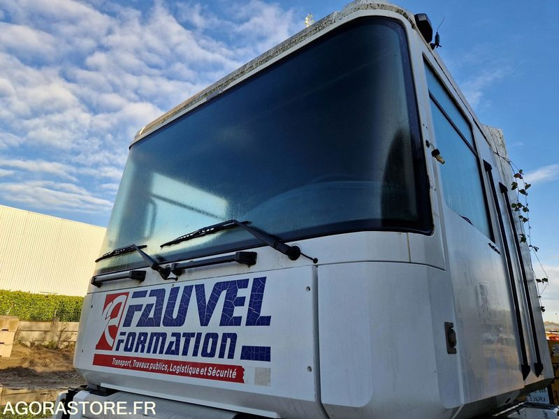 Tracteur routier Tracteur Renault - 2004 - 339927 - DD612SG