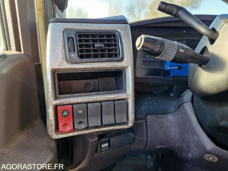 Tracteur routier Tracteur Renault - 2004 - 339927 - DD612SG