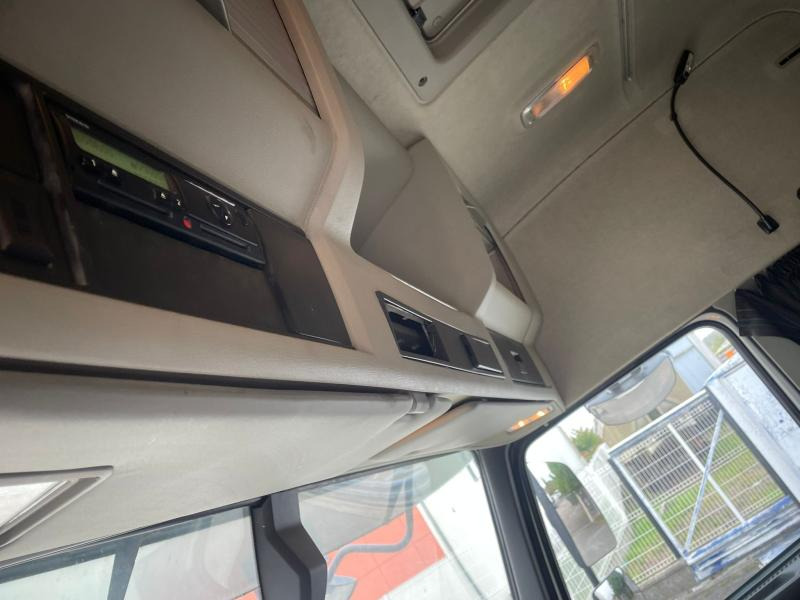 Tracteur routier Volvo FMX 460