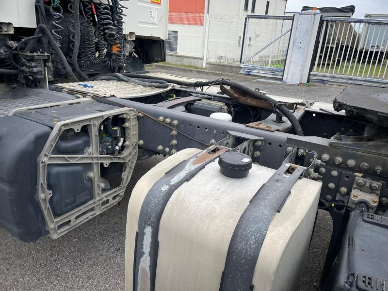 Tracteur routier Volvo FMX 460