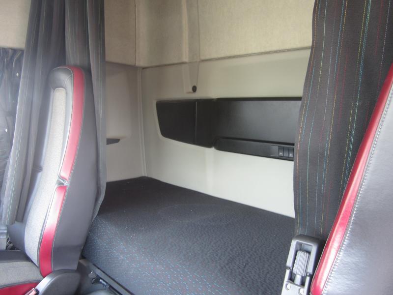 Tracteur routier Volvo FMX 460