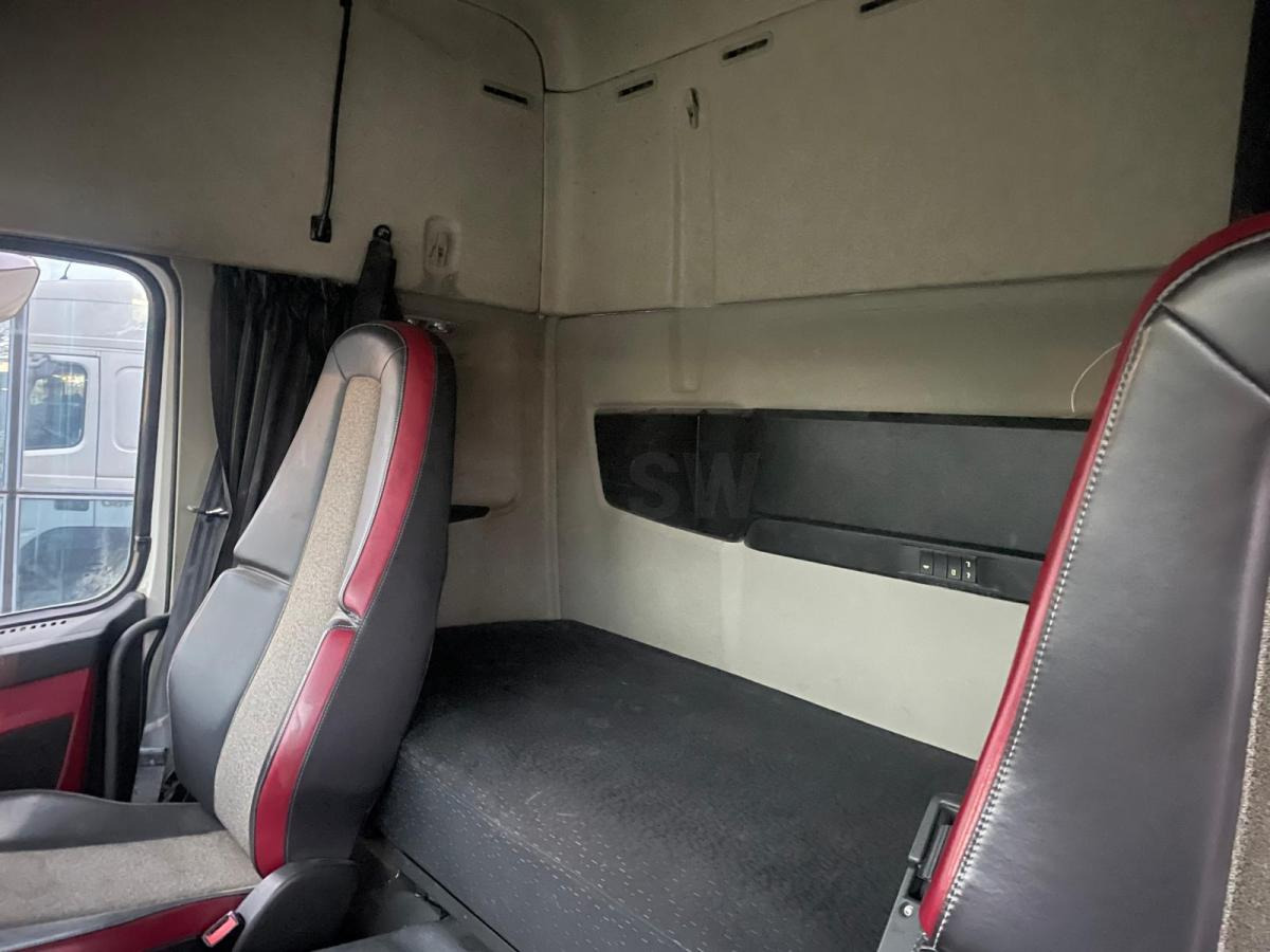 Tracteur routier Volvo FMX 460