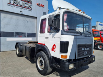 Tracteur routier MAN