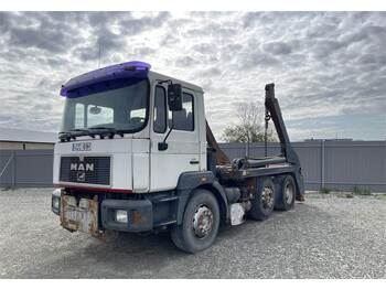 Camion porte-conteneur/ Caisse mobile MAN 26.343
