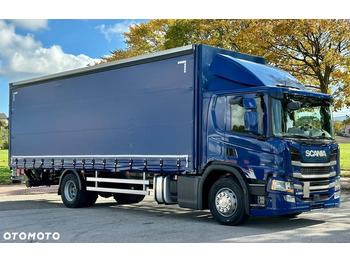 Camion à rideaux coulissants SCANIA P 280