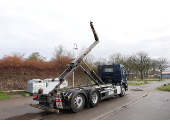 Camion ampliroll VOLVO FM 370