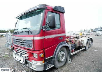 Camion ampliroll VOLVO FM12