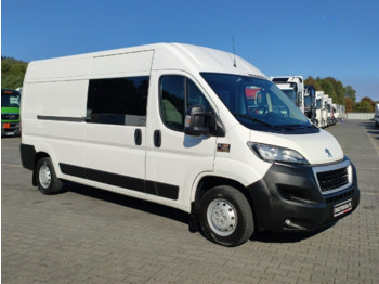 Fourgon utilitaire PEUGEOT Boxer