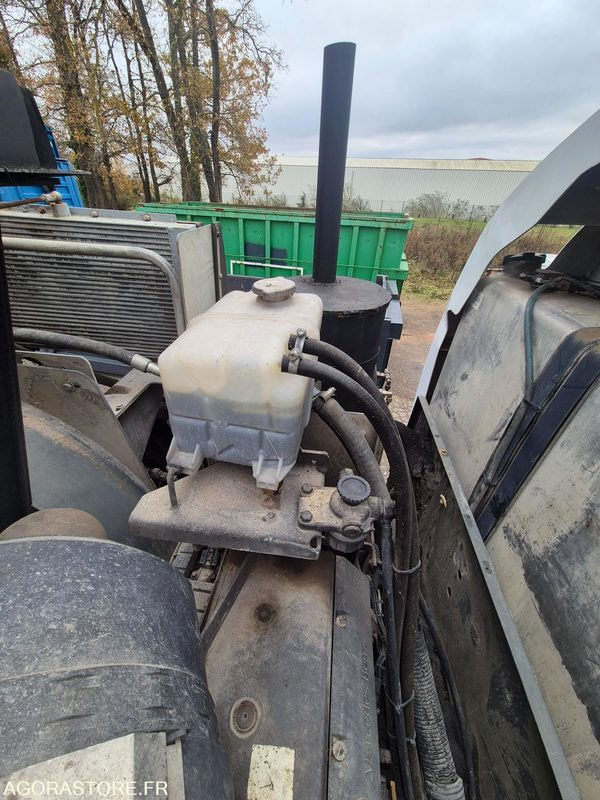 Balayeuse de voirie Balayeuse Eurovoirie Optifant 70 TA THP - 2012 - 242 000 heures