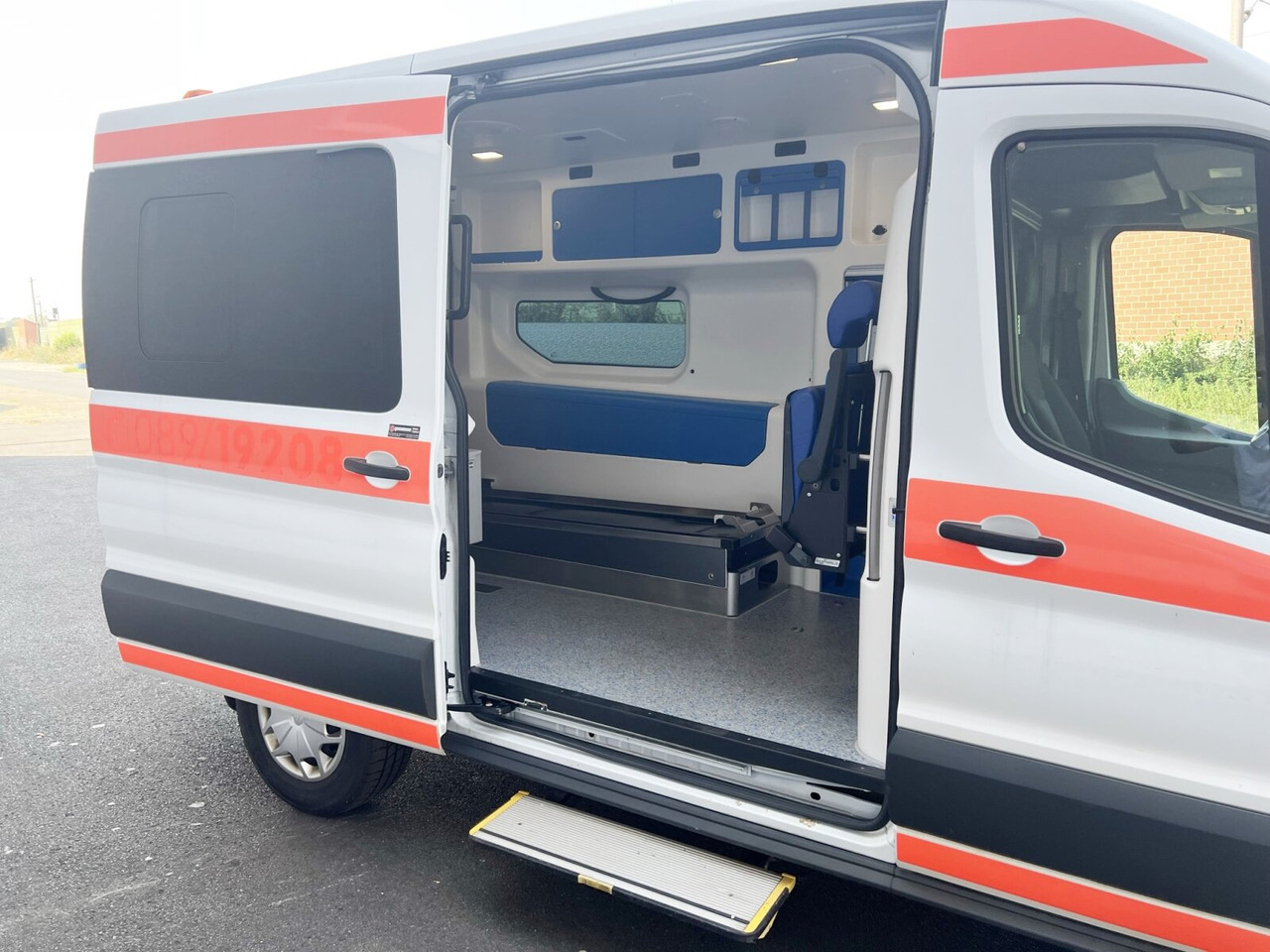 Ambulance Ford Transit 2.2 TDCI 4x2 Transit 2.2 TDCI 4x2, Krankentransporter: photos 15