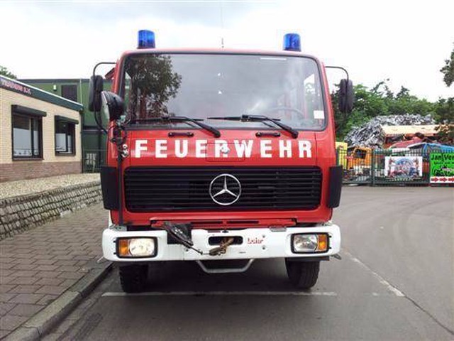Camion de pompier Mercedes-Benz 1019 AF 36: photos 2