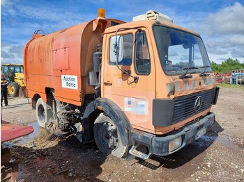 Balayeuse de voirie Mercedes-Benz 1213: photos 1