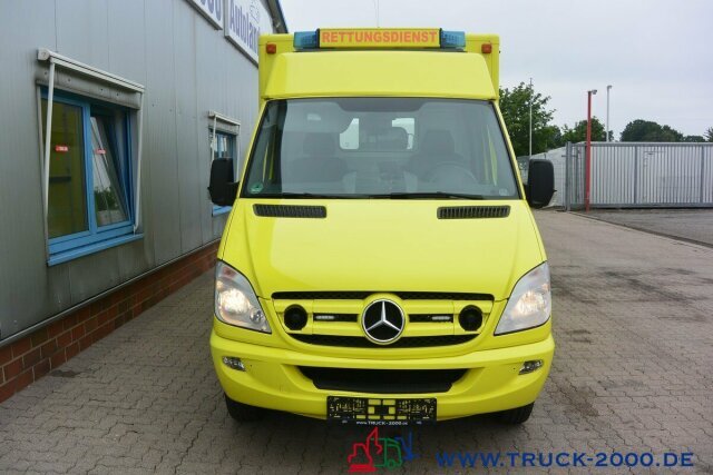 Ambulance Mercedes-Benz Sprinter 516 CDI Intensiv- Rettung- Krankenwagen: photos 14
