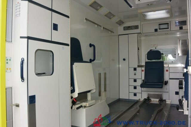 Ambulance Mercedes-Benz Sprinter 516 CDI Intensiv- Rettung- Krankenwagen: photos 4