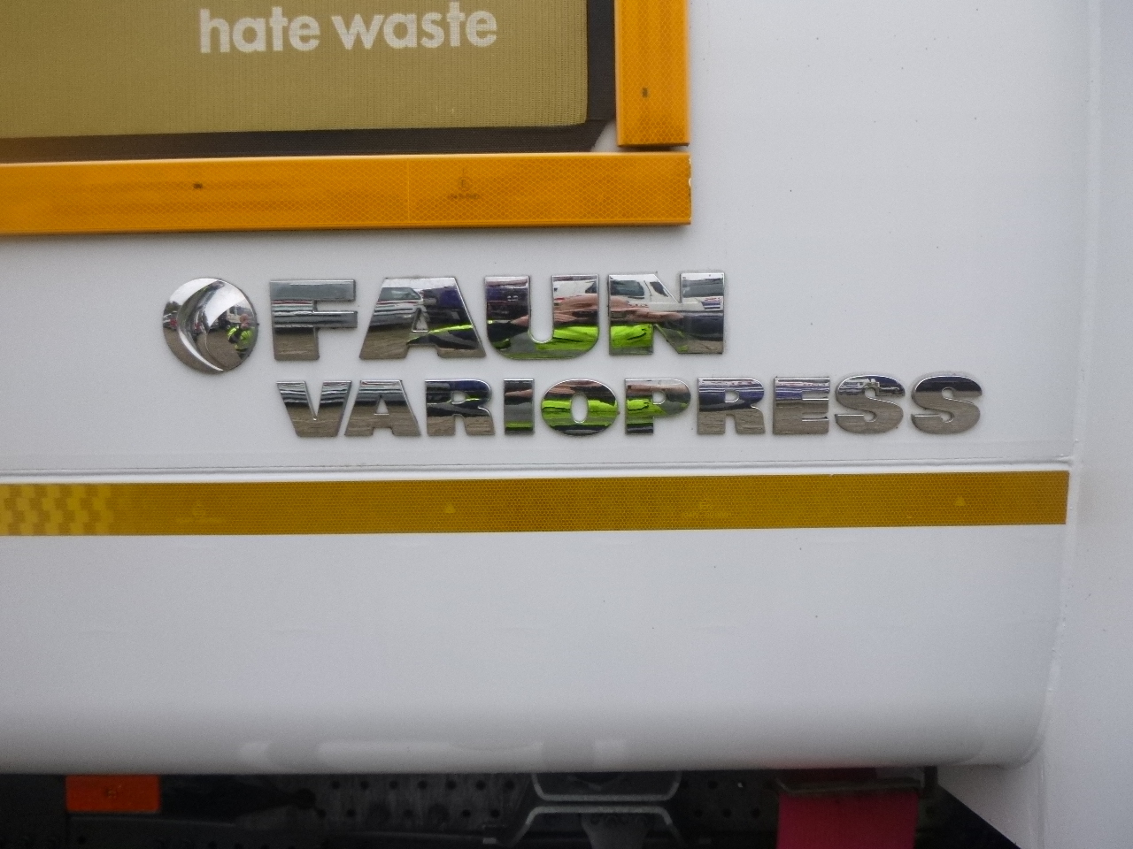 Benne à ordures ménagères Mercedes Econic 2629 6x2 RHD Faun Variopress refuse truck: photos 13
