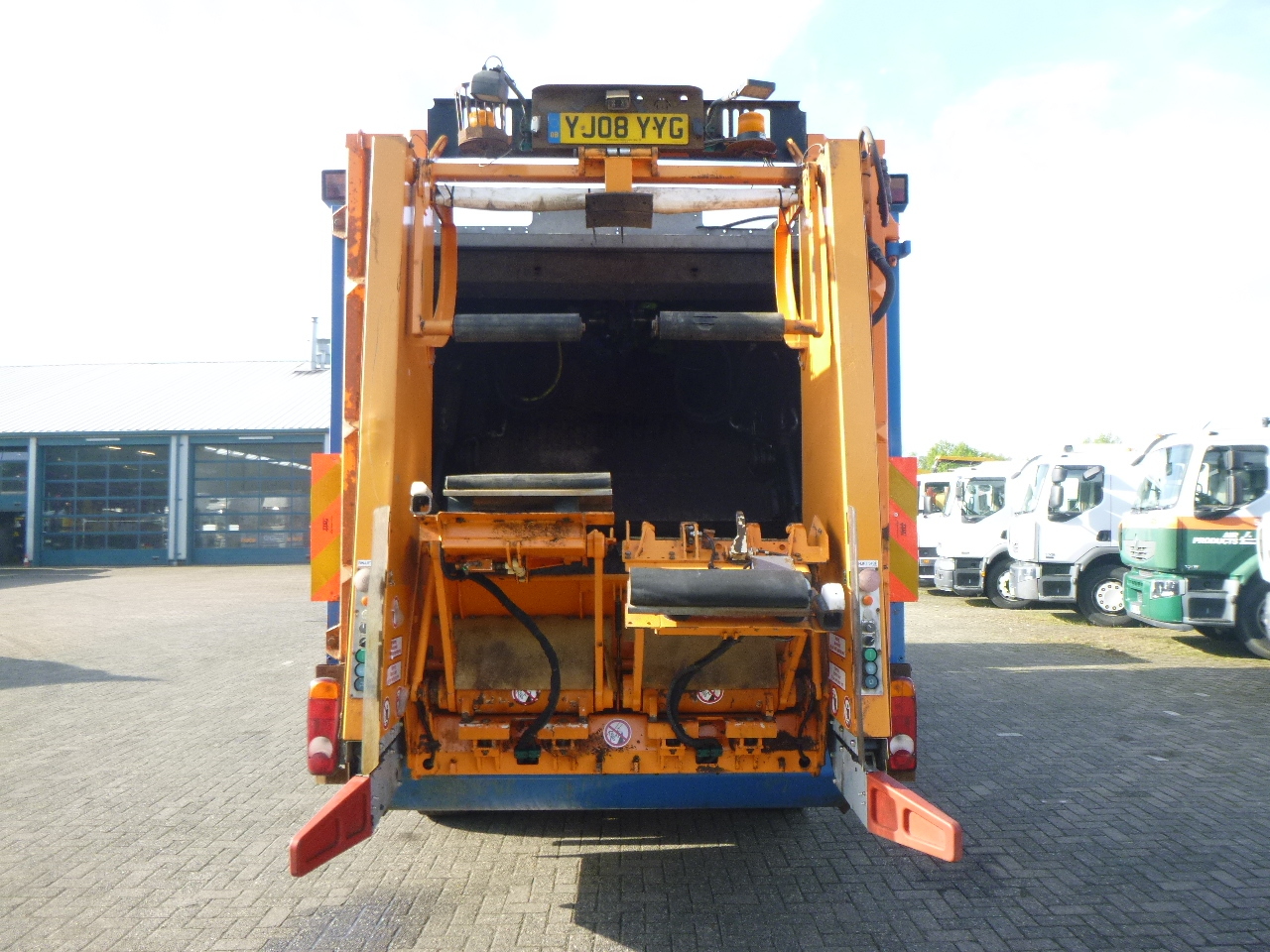 Benne à ordures ménagères Mercedes Econic 2629 6x2 RHD Faun refuse truck: photos 9