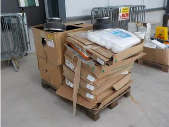 Machine de nettoyage Pallet of Spill Kits & Water Mains Spares: photos 1
