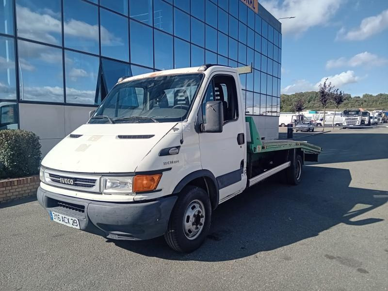 Remorqueuse Iveco 35C14HPI