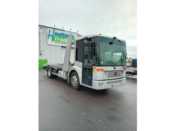 Remorqueuse Mercedes-Benz Econic 1833