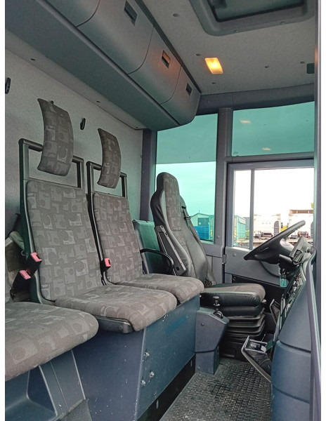 Remorqueuse Mercedes-Benz Econic 1833
