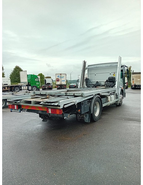 Remorqueuse Mercedes-Benz Econic 1833