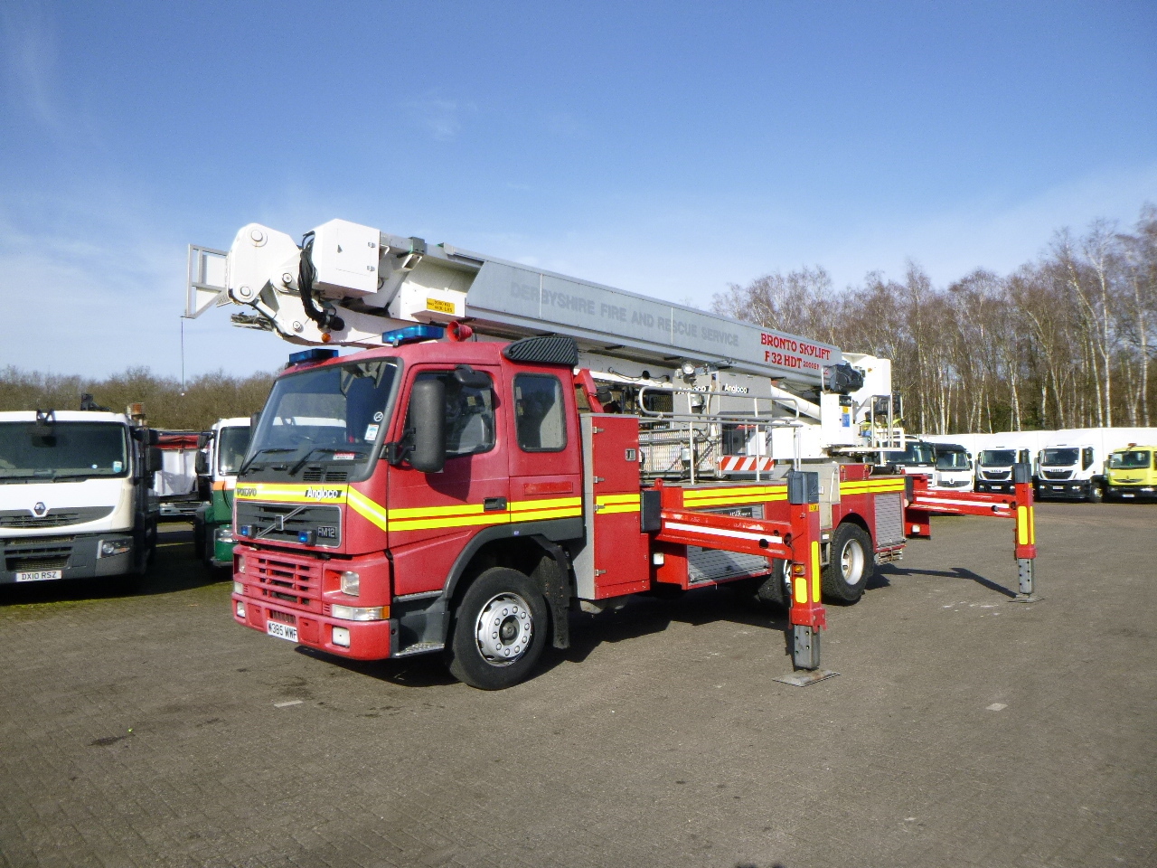 Camion de pompier Volvo FM12 6x4 RHD Bronto Skylift F32HDT Angloco fire truck: photos 6