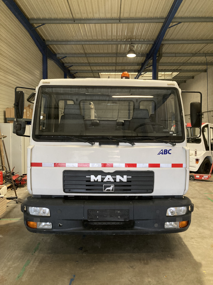 Zellinger Toilet truck TSU - Équipement aéroportuaire: photos 2