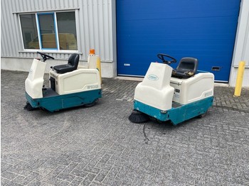 Balayeuse TENNANT 6100, veegmachine, accu -2011 + 2002 -