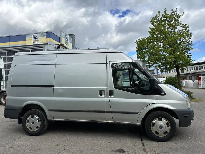 Véhicule utilitaire Ford Transit 2.5 TDI KA Hoch HEGLA GLAS Luftfederung